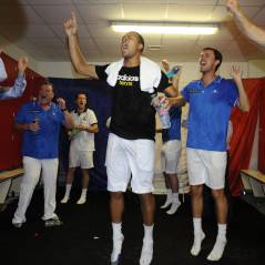 Jo-Wilfried Tsonga, Arnaud Clément : champagne et torses nus pour la Coupe Davis