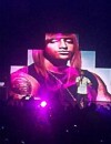 Rohff travesti Booba en femme en concert au Zénith de Paris, le 11 avril 2014