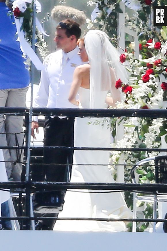 Bradley Cooper marié à Sienna Miller pour le tournage du film American Sniper de Clint Eastwood, à Los Angeles le 30 mai 2014