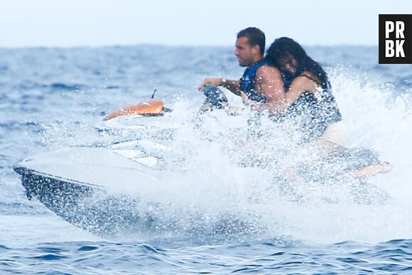 Selena Gomez se colle à Tommy Chiabra à Saint Tropez le 22 juillet 2014