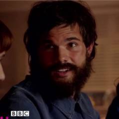Taylor Lautner : barbu mais musclé et torse nu pour la série Cuckoo
