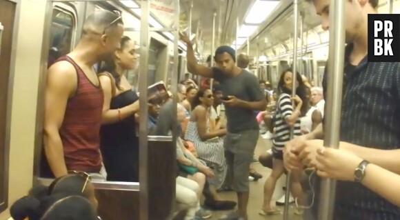 Le Roil Lion : le casting de la comédie musicale chante 'The Circle of Life' dans le métro de New York
