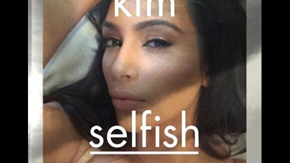 Kim Kardashian sort un livre de selfies : sexy, au naturel, 10 photos "cultes"