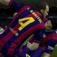 Luis Suarez pris en flagrant délit de morsure sur les terrains... de FIFA 15