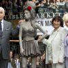 Amy Winehouse : une statue de bronze à Camden