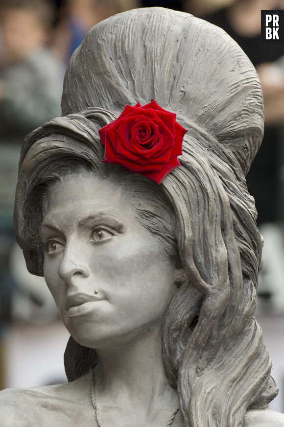 Amy Winehouse en bronze