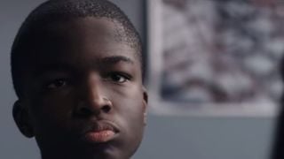 Stéphane Bak surprend dans la bande-annonce du film Les Héritiers