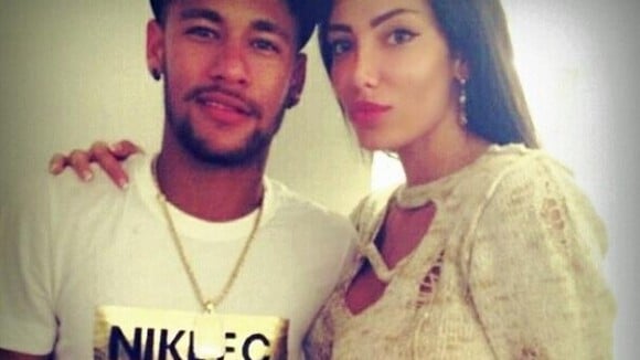 Neymar en couple avec une mannequin serbe ? Le footballeur réagit
