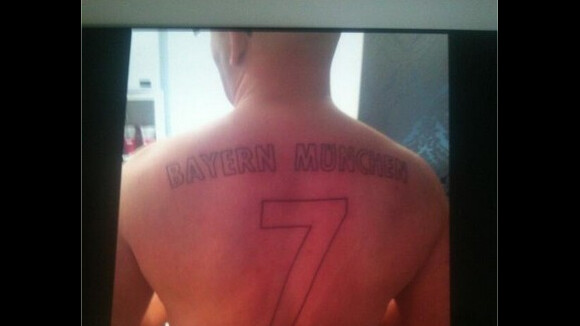 Franck Ribéry : un fan se tatoue son maillot du Bayern dans le dos