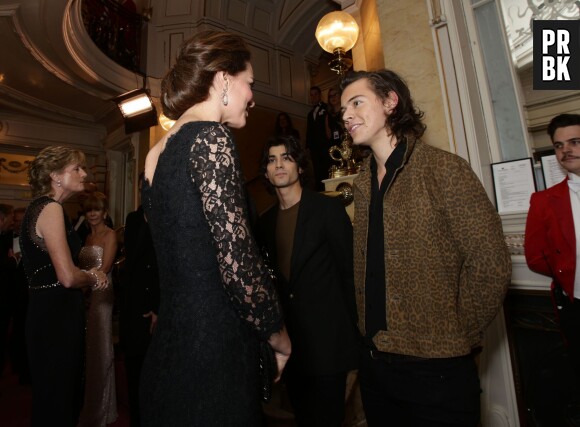 Kate Middleton et Harry Styles papotent à la soirée Royal Variety Performance, le 13 novembre 2014 à Londres