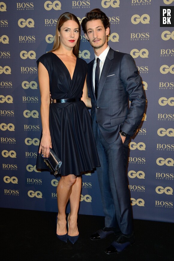 Pierre Niney en couple lors de la soirée GQ, au musée d'Orsay, le 19 novembre 2014
