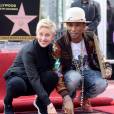 Pharrell Williams et Ellen DeGeneres lors de l'inauguration de l'étoile du chanteur à Hollywood le jeudi 4 décembre 2014