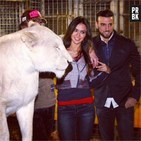 Leila Ben Khalifa et Aymeric Bonnery : couple complice lors d'une soirée au cirque Pinder, le 7 décembre 2014