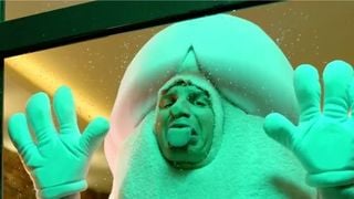 Fatal Bazooka : Ce soir, sans mon sexe, le clip officiel du retour de Michaël Youn