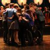 Glee saison 6, épisode 6 : le Glee Club soudé sur une photo