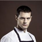 Chefs : Hugo Becker, de Gossip Girl aux cuisines de France 2, zoom sur l'acteur