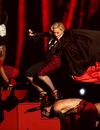 Madonna : chute mémorable aux Brit Awards 2015, le 25 février 2015