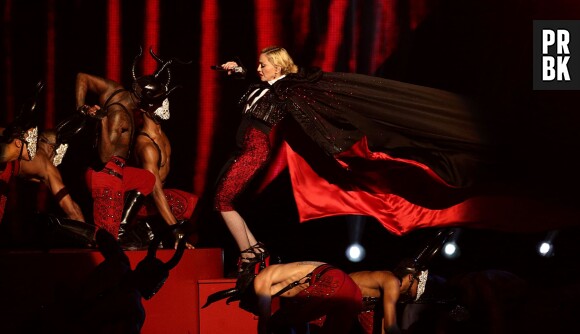 Madonna : prestation sur 'Libing For Love' aux Brit Awards 2015, à Londres, le 25 février