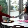 Glee saison 6, épisode 12 : Rachel (Lea Michele) et Kurt (Chris Colfer) dans un flashback en 2009