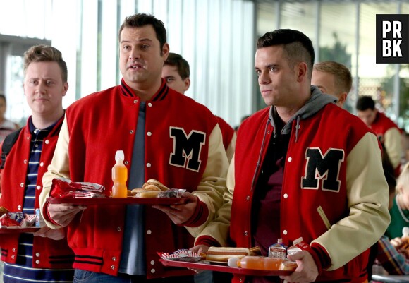 Glee saison 6, épisode 12 : Karofsky (Max Adler) et Puck (Mark Salling) dans un flashback