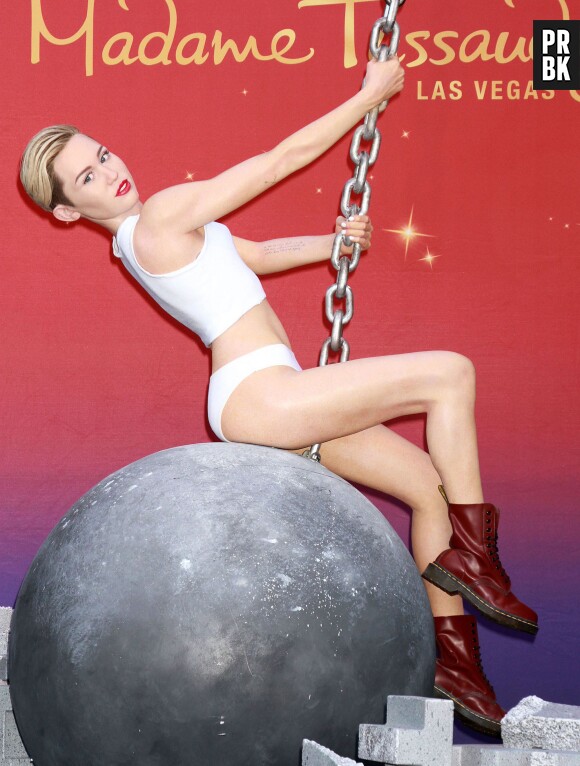Miley Cyrus : sa statue de cire version Wrecking Ball à Las Vegas