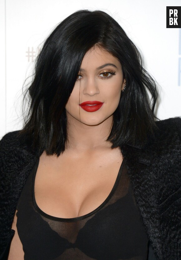 Kylie Jenner a-t-elle subi une opération de chirurgie esthétique pour grossir ses seins ?
