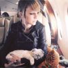 Taylor Swift et Olivia Benson en avion