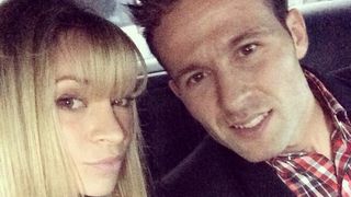 Yohan Cabaye et Fiona parents d'une 3e fille, Capucine Anav les félicite sur Twitter