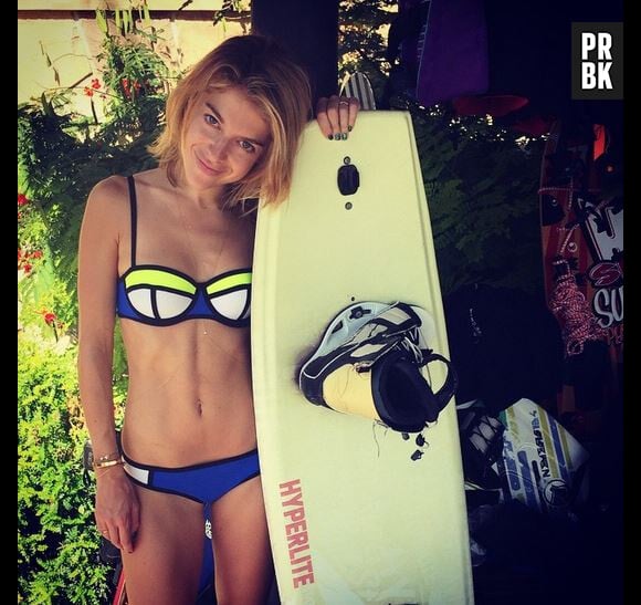 Victoria Monfort sexy en bikini sur Instagram