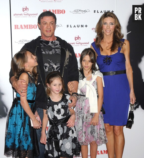 Sistine Stallone et ses soeurs Sophia et Scarlet accompagnées de Sylvester Stallone et Jennifer Flavin à une avant-première