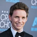 Harry Potter : Eddie Redmayne officialisé pour les spin-off, Twitter mitigé