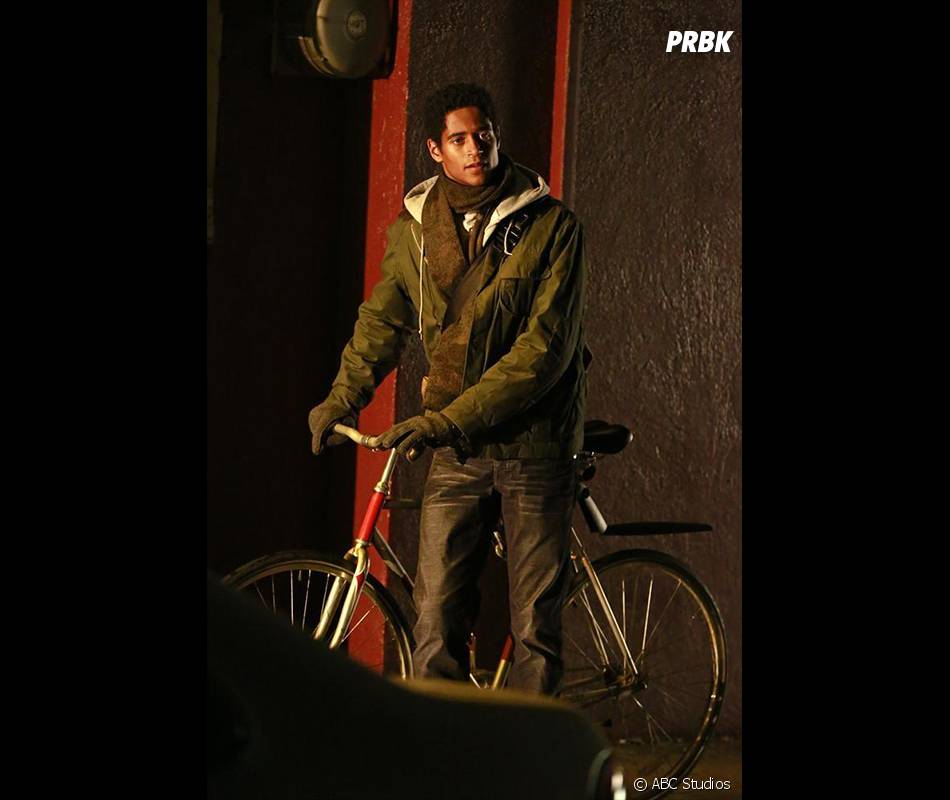 Murder saison 1 Alfred Enoch dans le rôle de Wes Purebreak