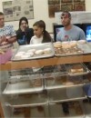 Ariana Grande : son attitude dérangeante dans un magasin de donuts