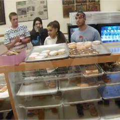 Ariana Grande insulte une vendeuse et crache sur les Etats-Unis : ses fans dégoûtés et choqués
