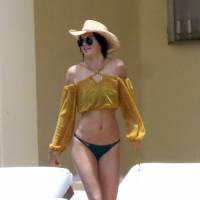 Kendall Jenner et Hailey Baldwin en bikini pour des vacances sexy au Mexique