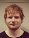  Ed Sheeran : le chanteur critiqu&eacute; &agrave; cause de son nouveau tatouage immense sur les pectoraux 