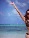 Julie Ricci sexy en bikini sur Instagram