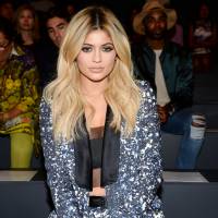 Kylie Jenner toujours blonde et toujours plus sexy à la Fashion Week de New-York