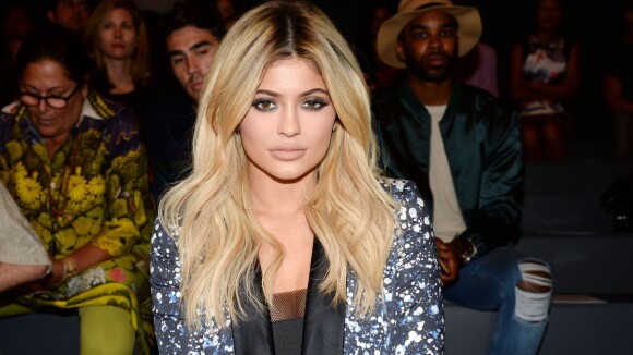Kylie Jenner toujours blonde et toujours plus sexy à la Fashion Week de New-York