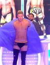 Matthieu Delormeau : strip-tease sexy dans TPMP sur D8