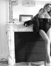 Clara Morgane sexy et à moitié nue dans le making of de son calendrier 2016