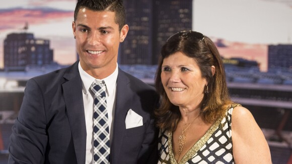 Cristiano Ronaldo honoré par le Real Madrid : son fils lui vole (presque) la vedette