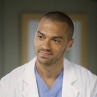 Jesse Williams papa : la star de Grey&#039;s Anatomy accueille son deuxième enfant