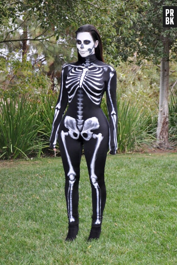 Kim Kardashian : best-of de ses costumes d'Halloween, en squelette en 2014