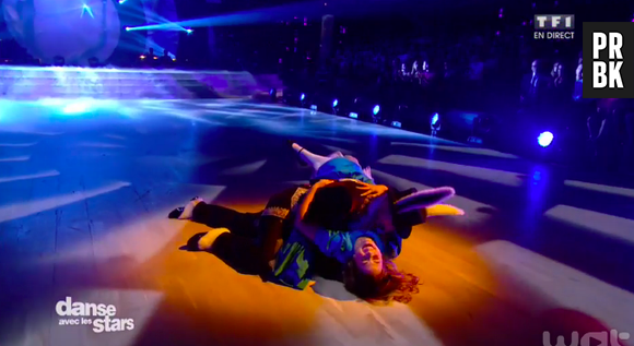 Danse avec les stars 6 : la chute d'EnjoyPhoenix, le 28 novembre 2015