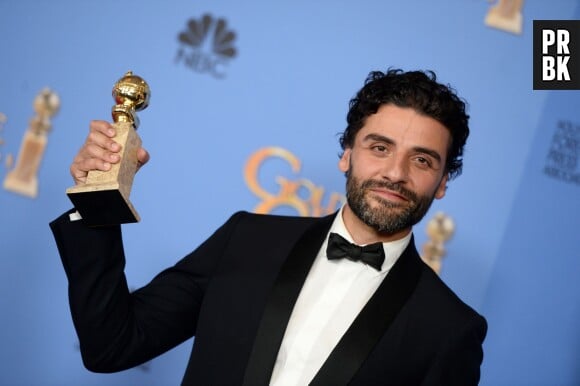 Oscar Isaac gagnant aux Golden Globes 2016 le 10 janvier à Los Angeles