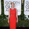 Jennifer Lawrence sur le tapis-rouge des Golden Globes 2016 le 10 janvier à Los Angeles