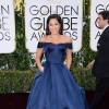 Gina Rodriguez sur le tapis-rouge des Golden Globes 2016 le 10 janvier à Los Angeles