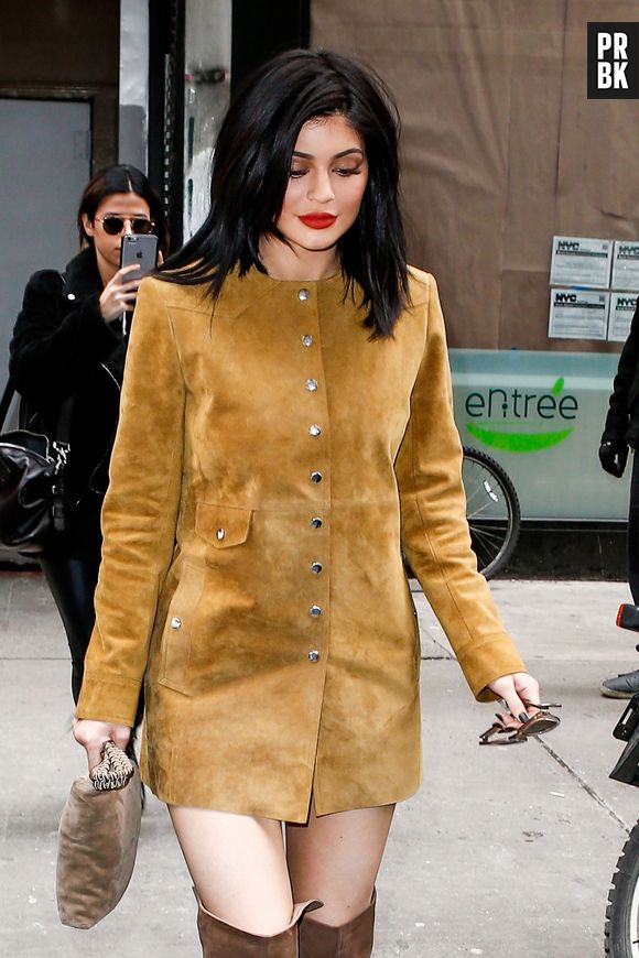 Kylie Jenner dévoile sa culotte dans les rues de New York le 9 février 2016