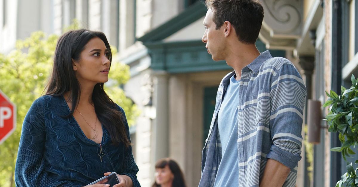 Pretty Little Liars saison 6, épisode 17 : Emily (Shay Mitchell) sur